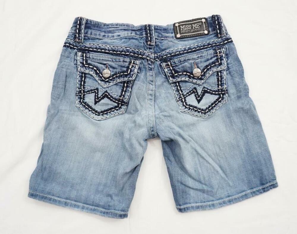 MISS ME JB1017H7 BOYFRIEND USED 26 DENIM MID RISE LIGHT DENIM SHORTS/JEANS